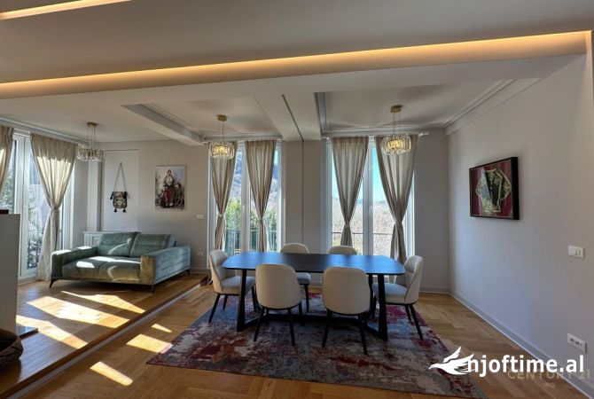 Shtepi me qera 4+1 ne Tirane - 6,800 Euro