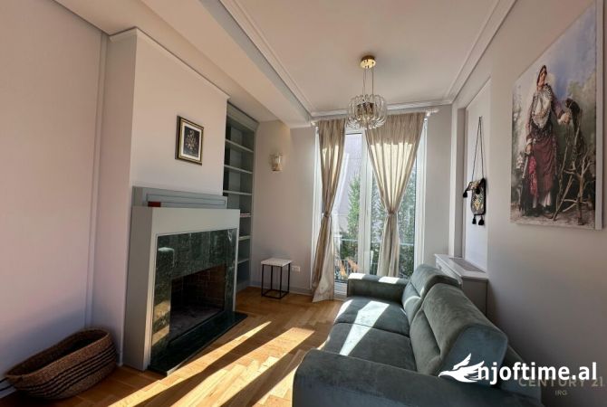 Shtepi me qera 4+1 ne Tirane - 6,800 Euro