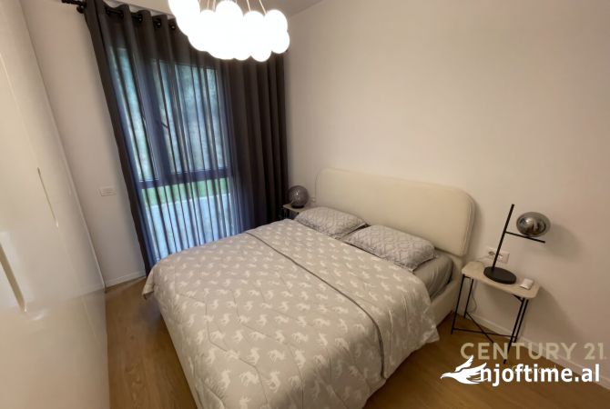 Shtepi ne shitje Apartament ne Tirane, 2+1, Mobilimi E mobiluar, Pagesa 190,000  Euro.