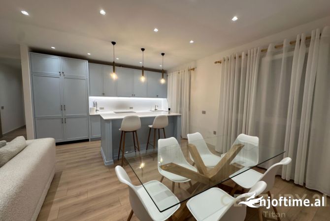 Shtepi me qera 2+1 ne Tirane - 1,200 Euro