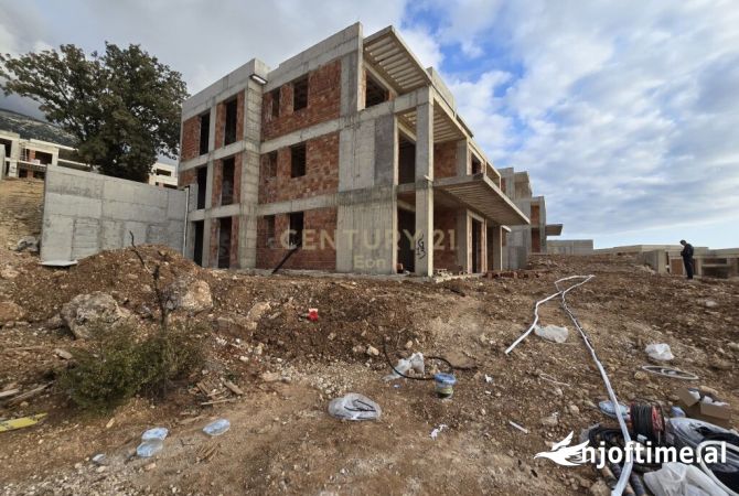 Shtepi ne shitje 2+1 ne Himare - 370,000 Euro