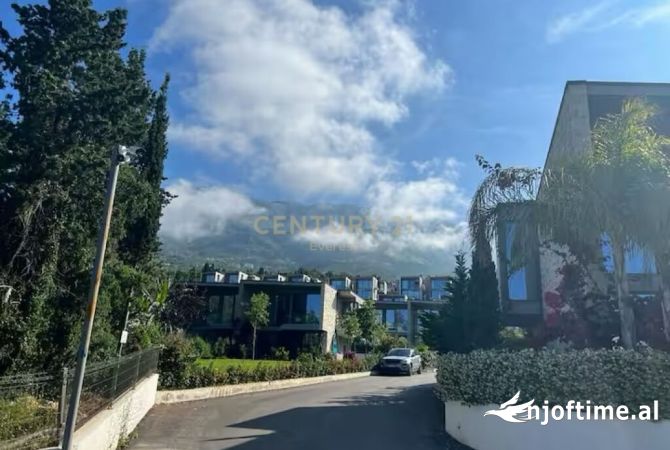 Shtepi ne shitje 3+1 ne Himare - 1,050,000 Euro