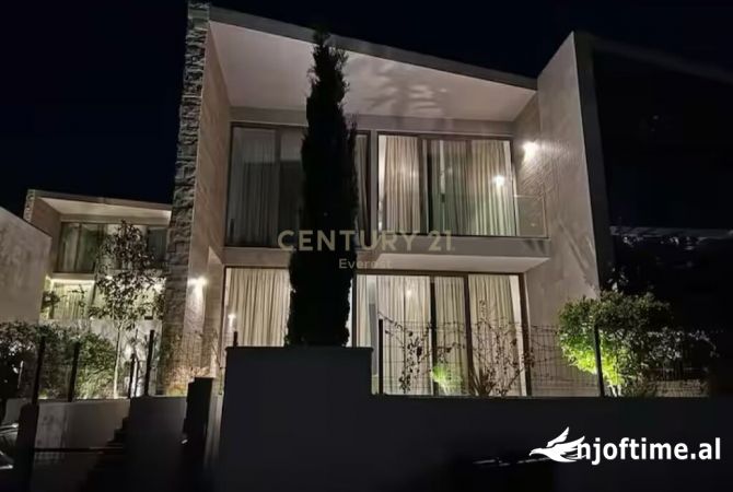 Shtepi ne shitje 3+1 ne Himare - 1,050,000 Euro