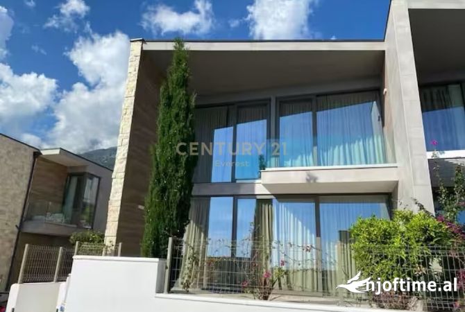 Shtepi ne shitje 3+1 ne Himare - 1,050,000 Euro