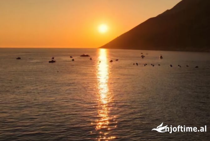 Ambiente Commerciale in Vendita 2+1 a Himara - 650,000 Euro
