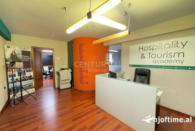 Ambient biznesi ne shitje 3+1 ne Tirane - 468,000 Euro