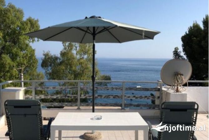 Shtepi ne shitje Apartament ne Himare, Garsoniere, Mobilimi E mobiluar, Pagesa 900,000  Euro.