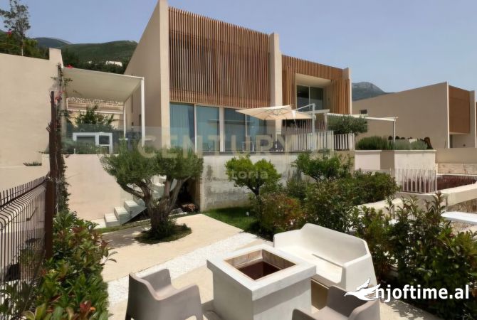 Shtepi ne shitje Apartament ne Himare, 2+1, Mobilimi E mobiluar, Pagesa 765,000  Euro.