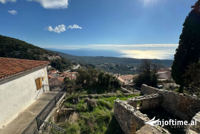 Shtepi ne shitje 2+1 ne Himare - 300,000 Euro