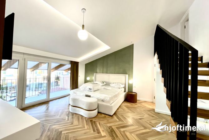 Penthouse (panoramic top floor) for rent in Tirana 3+1, Furnished