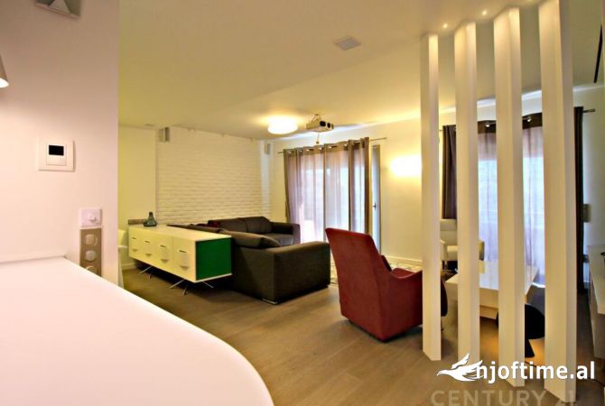 Shtepi ne shitje Apartament ne Sarande, 3+1, Mobilimi E mobiluar, Pagesa 390,000  Euro.