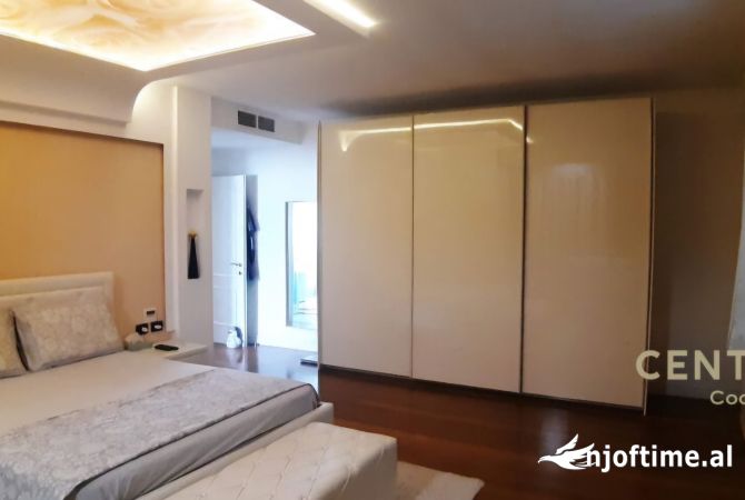 Casa in vendita 3+1 a Tirana - 850,000 Euro