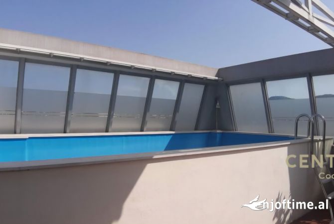 Shtepi ne shitje Penthose(kati i fundit panoramik) ne Tirane, 3+1, Mobilimi E mobiluar, Pagesa 850,000  Euro.