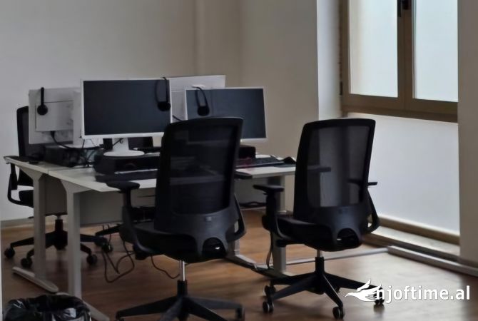 Business Property for Rent 3+1 in Tirana - 1,700 Euro