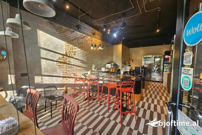 Ambient biznesi ne shitje 2+1 ne Tirane - 16,000 Euro