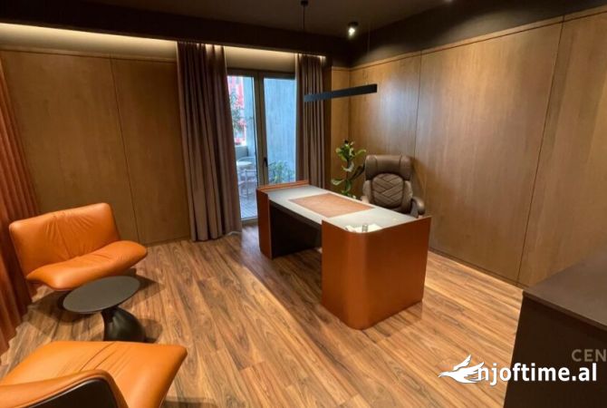 Ambient biznesi me qera 3+1 ne Tirane - 2,500 Euro