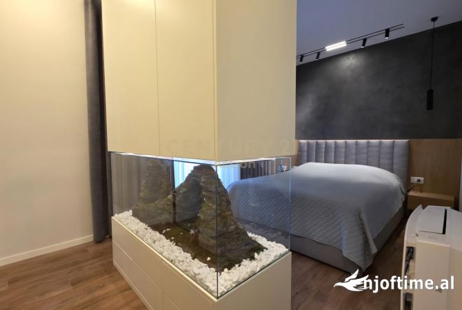 Shtepi ne shitje Apartament ne Tirane, 2+1, Mobilimi E mobiluar, Pagesa 390,000  Euro.