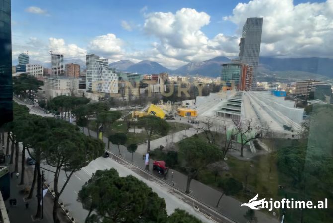 Ambient biznesi me qera 3+1 ne Tirane - 1,700 Euro