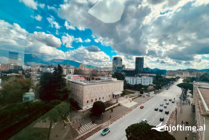 Ambient biznesi me qera 3+1 ne Tirane - 1,700 Euro