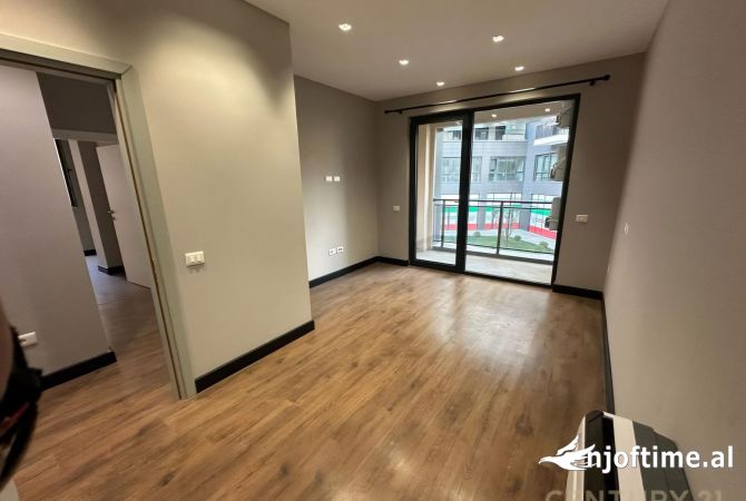 Ambient biznesi me qera 3+1 ne Tirane - 1,400 Euro
