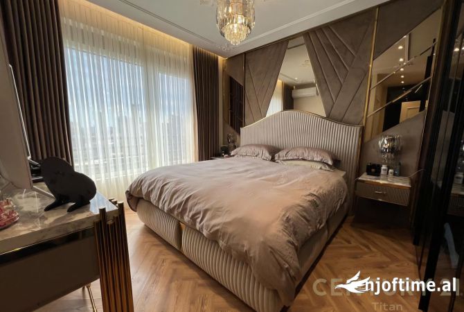 Shtepi ne shitje Apartament ne Tirane, 3+1, Mobilimi E mobiluar, Pagesa 365,000  Euro.