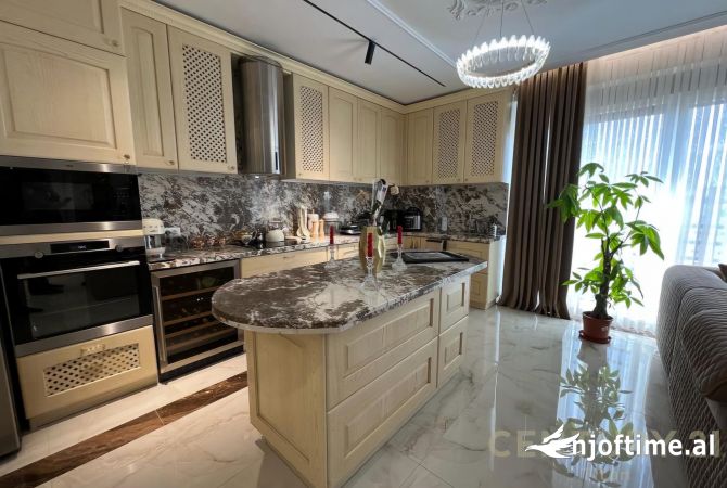 Shtepi ne shitje 3+1 ne Tirane - 365,000 Euro