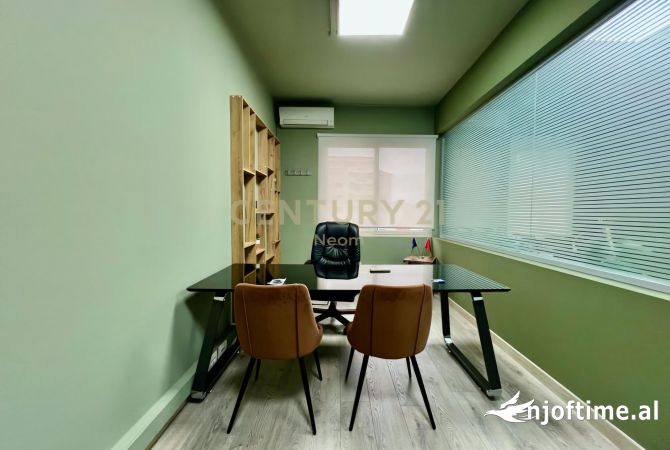 Ambient biznesi me qera 3+1 ne Tirane - 3,200 Euro