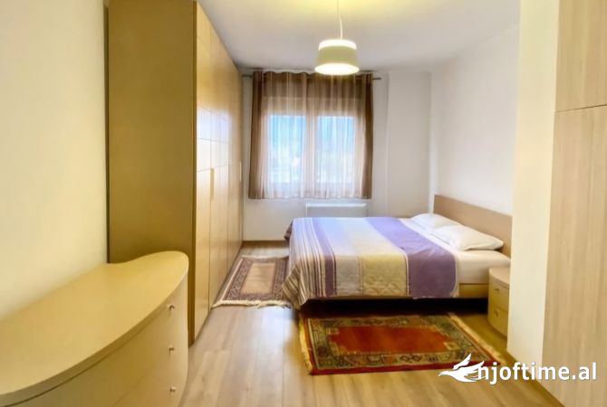 Shtepi ne shitje Apartament ne Tirane, 2+1, Mobilimi E mobiluar, Pagesa 315,000  Euro.