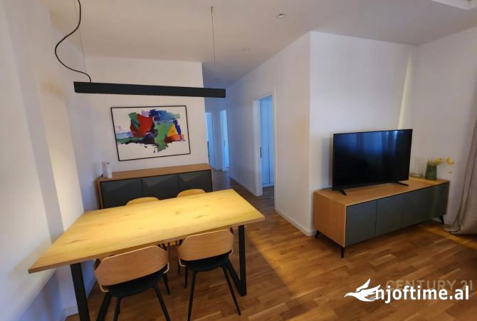 Shtepi me qera 3+1 ne Tirane - 1,300 Euro