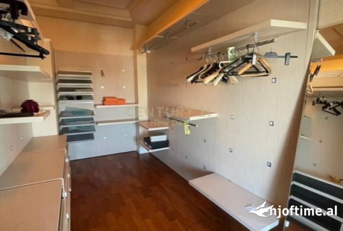 Shtepi ne shitje Penthose(kati i fundit panoramik) ne Durres, 2+1, Mobilimi E mobiluar, Pagesa 580,000  Euro.