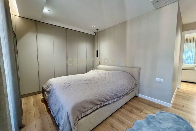 Penthouse (panoramic top floor) for rent in Tirana 2+1, Furnished