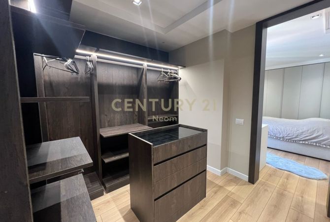 Penthouse (panoramic top floor) for rent in Tirana 2+1, Furnished