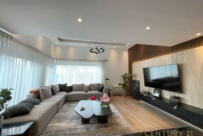 Luxury villas for sale in Tirana 3+1, Furnished