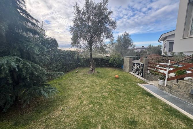 Shtepi ne shitje 3+1 ne Tirane - 1,100,000 Euro