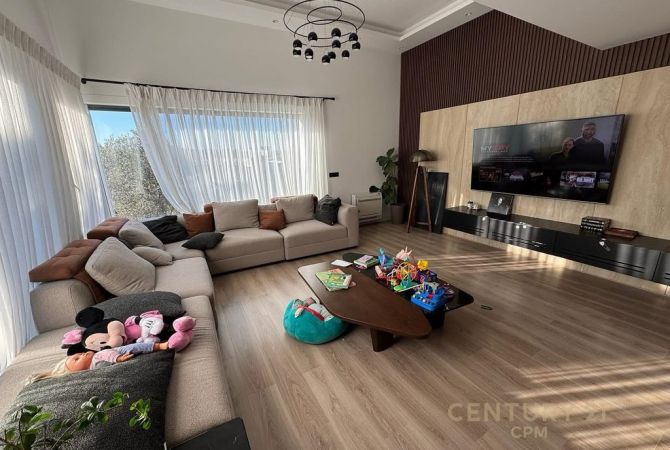 Luxury villas for sale in Tirana 3+1, Furnished