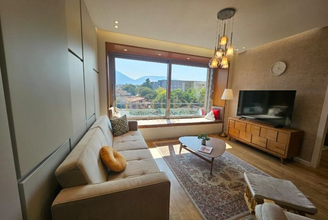 Shtepi me qera Apartament ne Tirane, 2+1, Mobilimi E mobiluar, Pagesa 1,400  Euro.