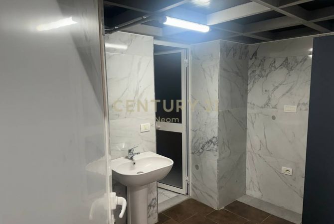 Ambjent biznesi ne shitje 1+1 ne Tirane - 560,000 Euro