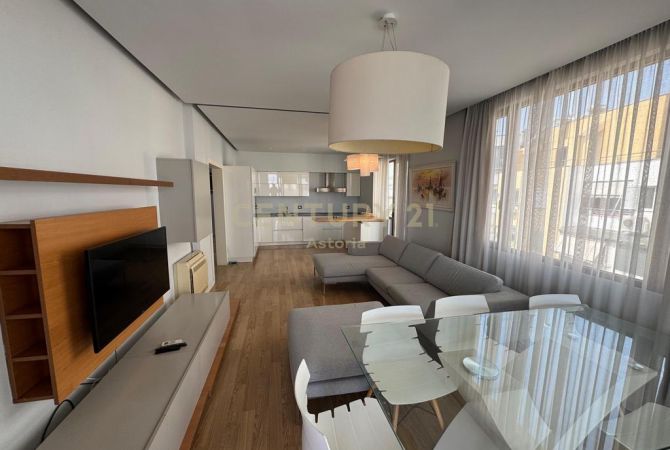 Shtepi me qera 2+1 ne Tirane - 1,400 Euro
