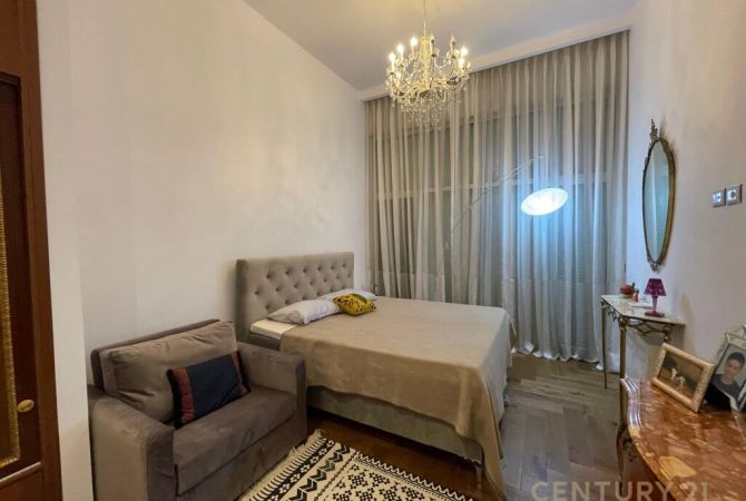 Shtepi ne shitje 3+1 ne Tirane - 990,000 Euro