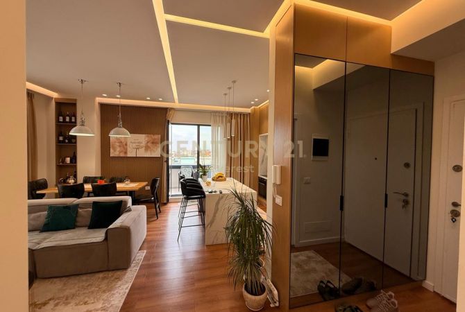 Shtepi ne shitje Apartament ne Tirane, 2+1, Mobilimi E mobiluar, Pagesa 330,000  Euro.