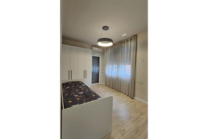 Shtepi ne shitje 3+1 ne Tirane - 320,000 Euro