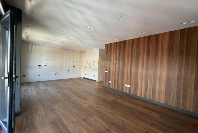 Shtepi ne shitje 2+1 ne Tirane - 350,000 Euro