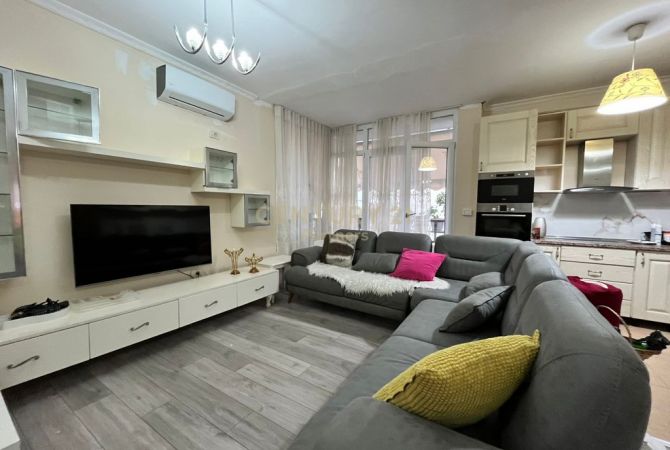 Shtepi ne shitje 2+1 ne Tirane - 180,000 Euro