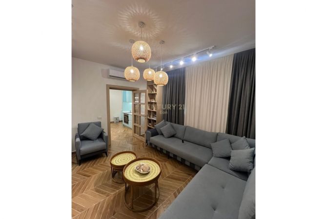 Shtepi ne shitje 1+1 ne Durres - 180,000 Euro