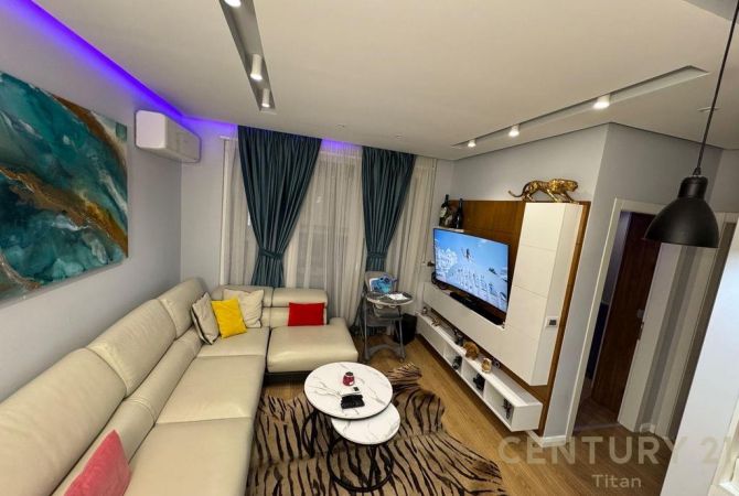 Shtepi ne shitje Apartament ne Tirane, 2+1, Mobilimi E mobiluar, Pagesa 125,000  Euro.