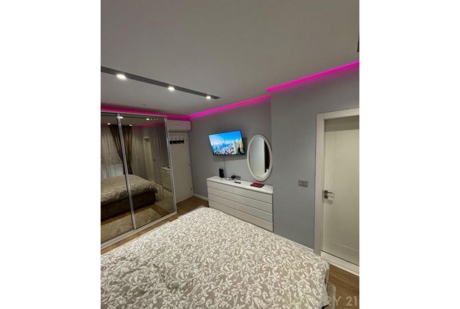 Shtepi ne shitje Apartament ne Tirane, 2+1, Mobilimi E mobiluar, Pagesa 125,000  Euro.