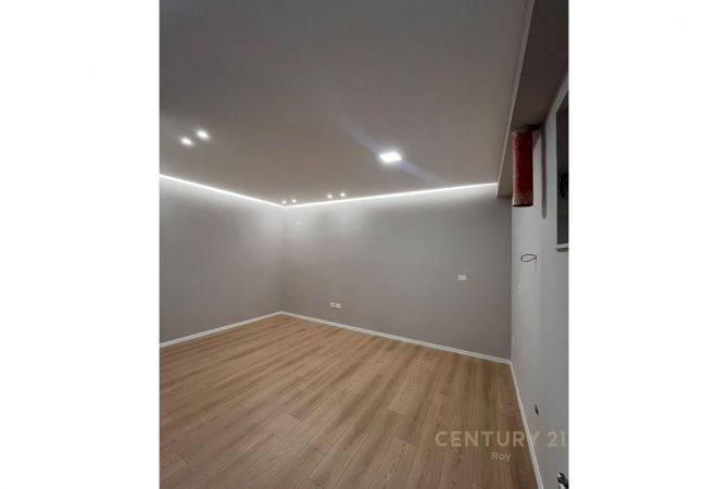 Shtepi ne shitje Apartament ne Durres, 1+1, Mobilimi Bosh, pa mobiluar, Pagesa 75,000  Euro.