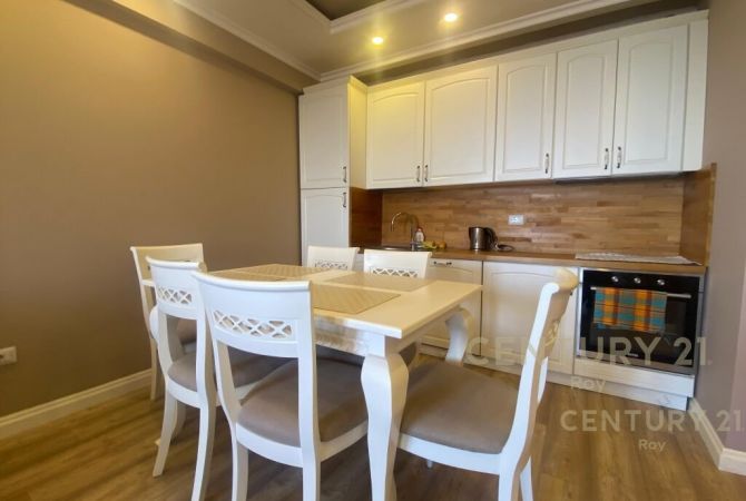 Shtepi ne shitje Apartament ne Durres, 2+1, Mobilimi E mobiluar, Pagesa 135,000  Euro.