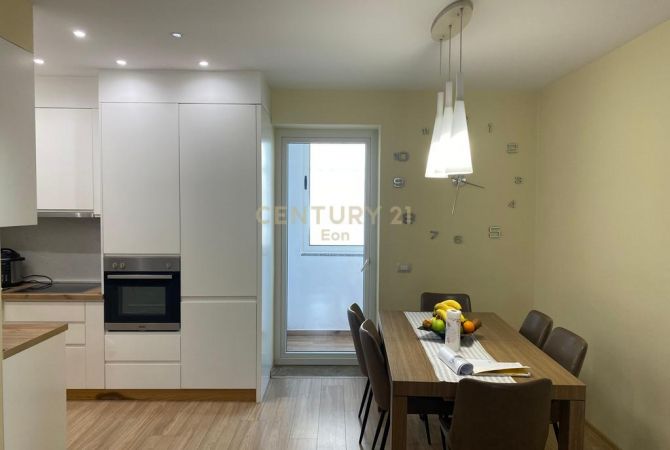 Shtepi ne shitje 2+1 ne Tirane - 230,000 Euro