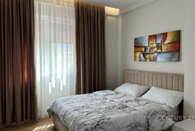 Shtepi ne shitje Apartament ne Tirane, 2+1, Mobilimi E mobiluar, Pagesa 230,000  Euro.